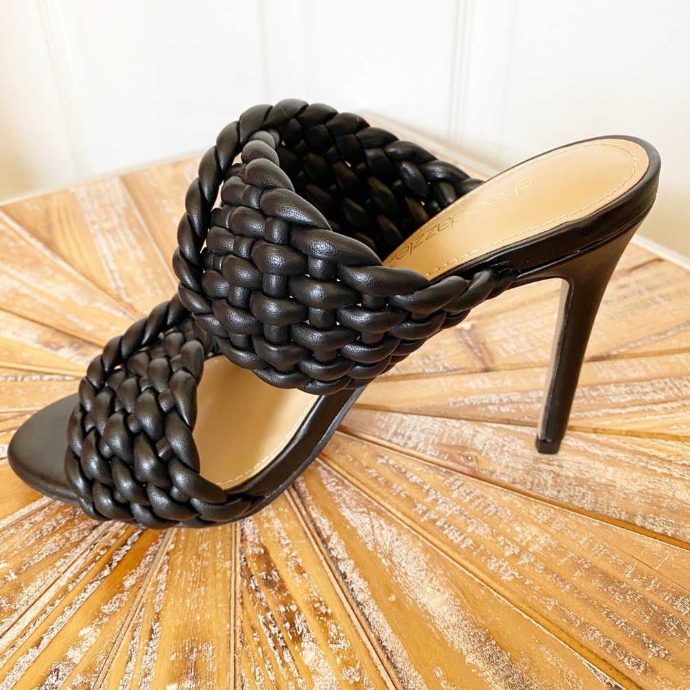 NWT Shoe Dazzle Stiletto Heel Woven Strap Sandals